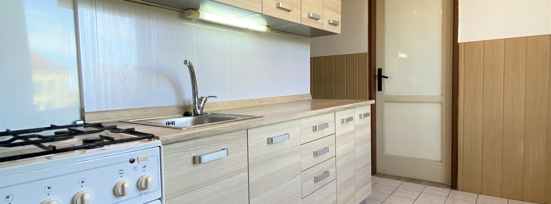 Pronájem pěkného bytu 2+1 s balkónem a sklepem, Benešovo náměstí, Pardubice