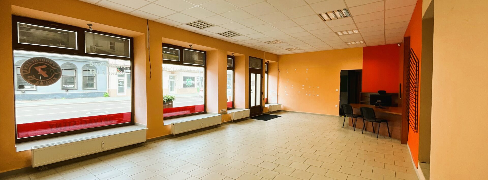 Pronájem nebytového prostoru, Jana Palacha, Pardubice